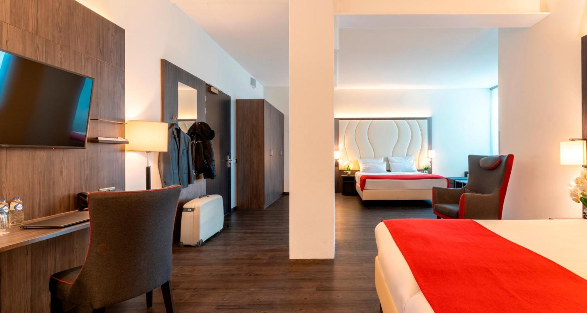 Plaza Premium Almere Exterior foto